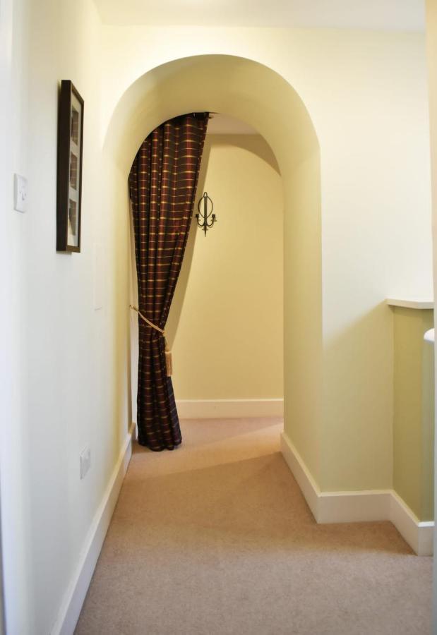 The Ross 2 Bedroom Apartment In Historic Abbey Форт-Огастус Екстер'єр фото